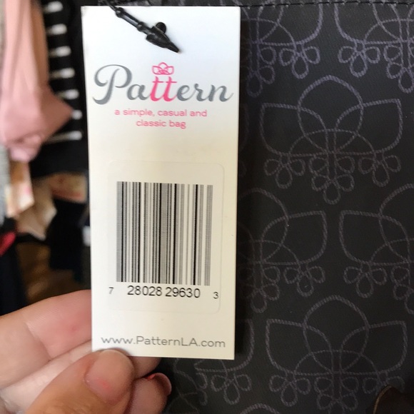 NWT Pattern Bag - Picture 2 of 6